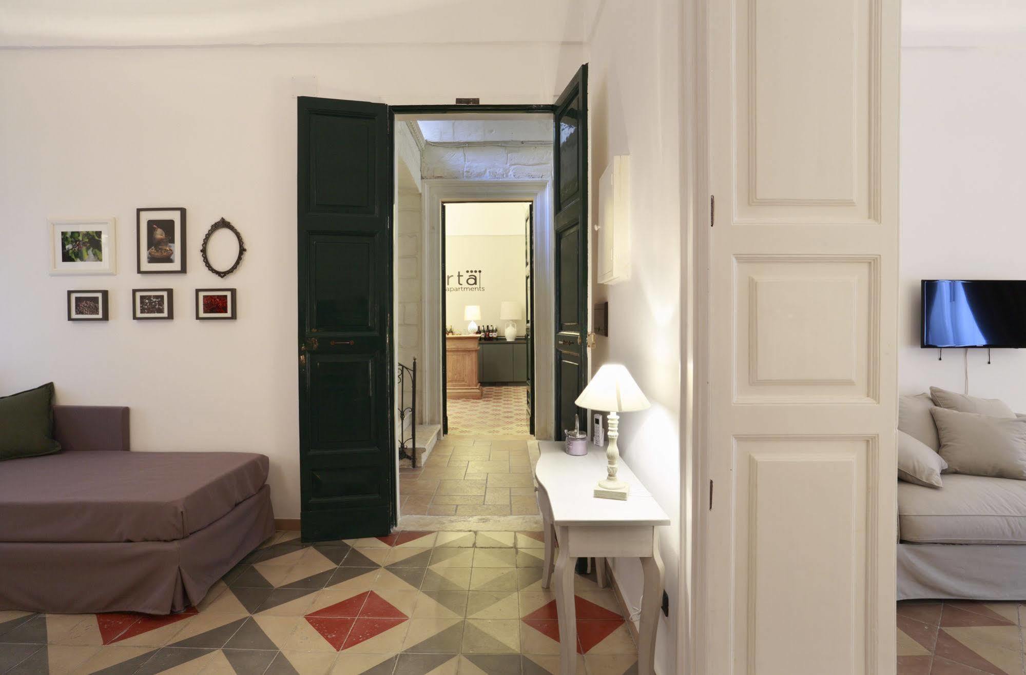 Santa Marta Suites & Apartments Lecce Kültér fotó