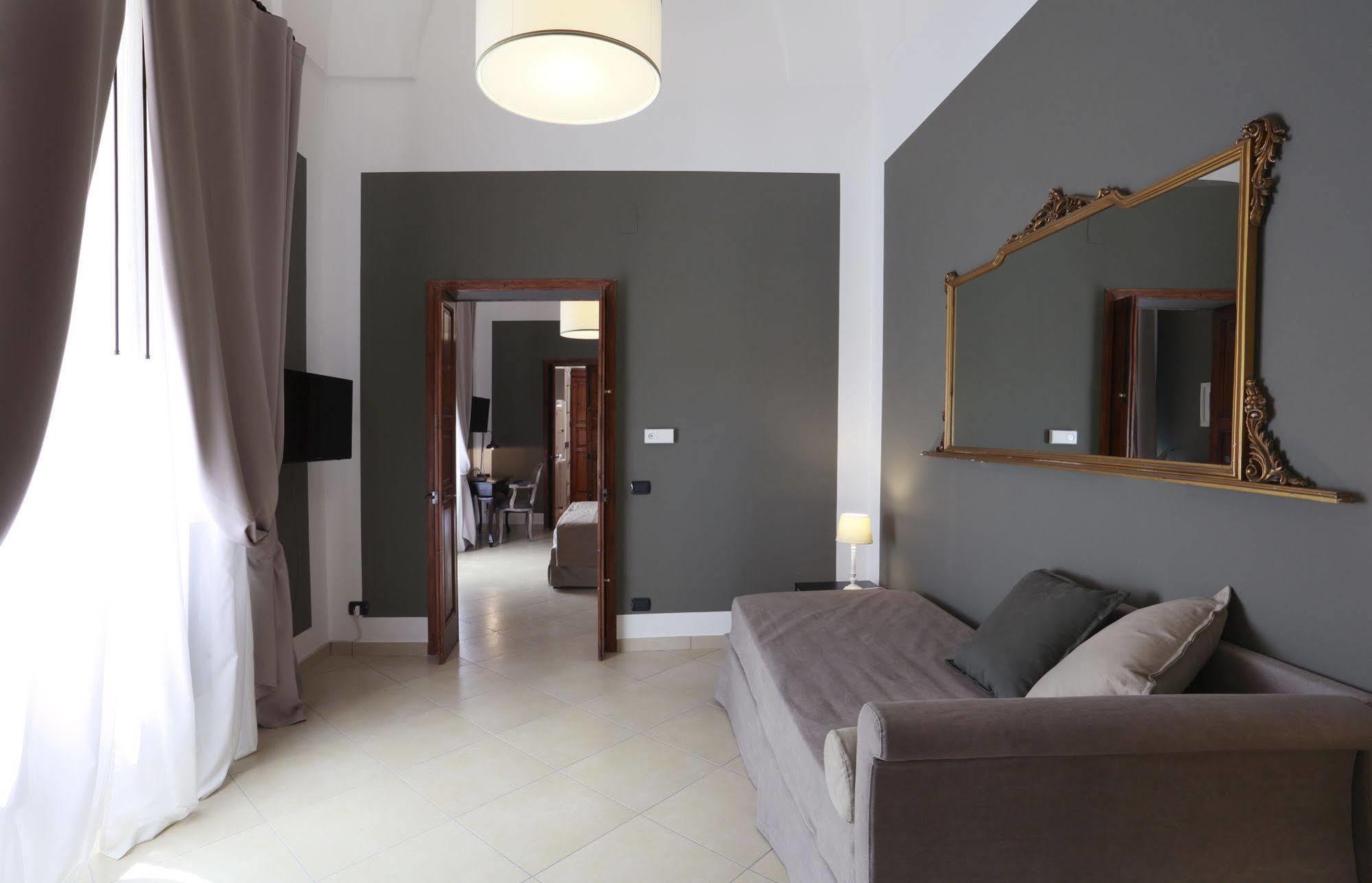 Santa Marta Suites & Apartments Lecce Kültér fotó