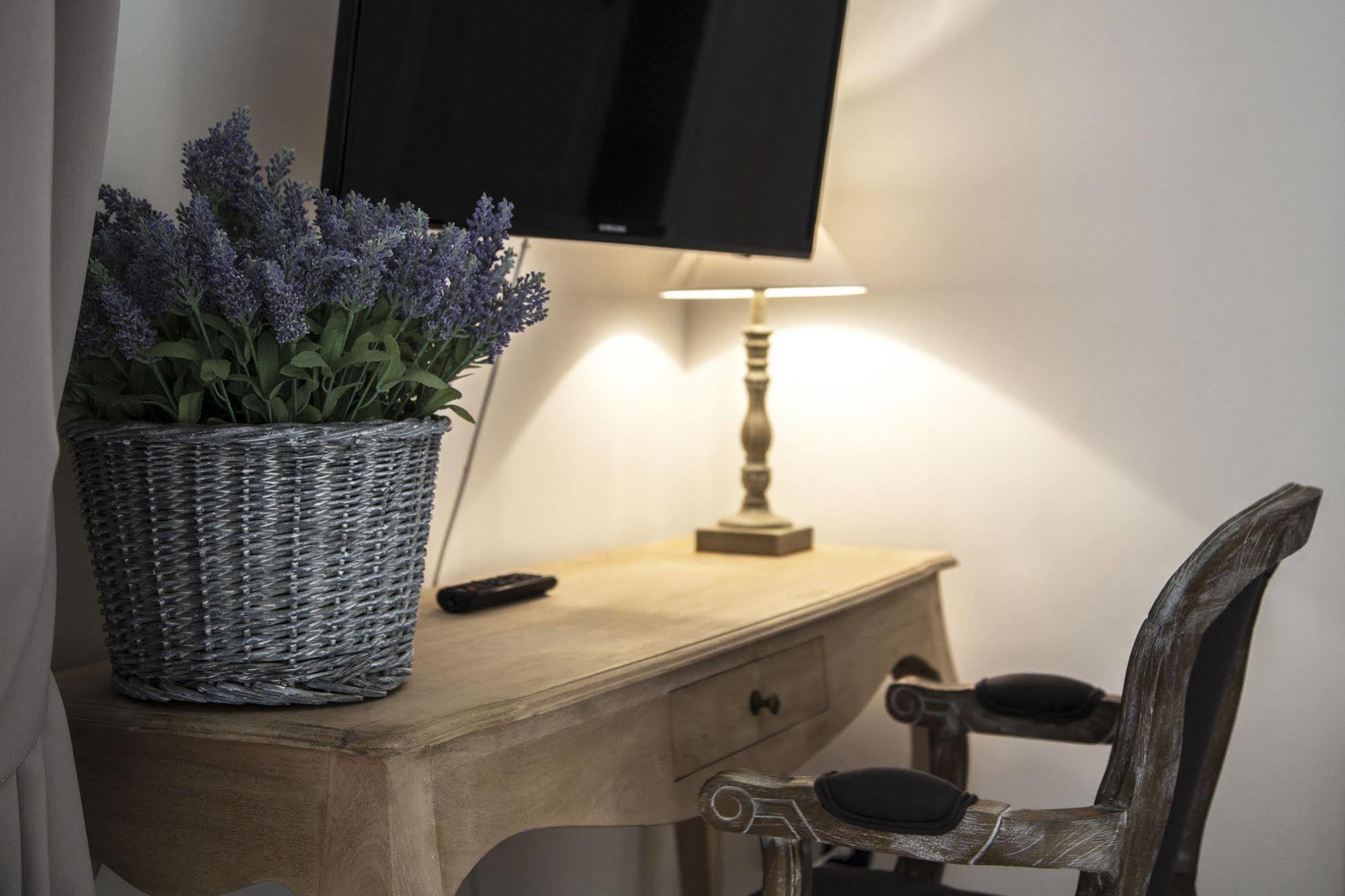 Santa Marta Suites & Apartments Lecce Kültér fotó