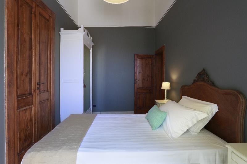 Santa Marta Suites & Apartments Lecce Kültér fotó